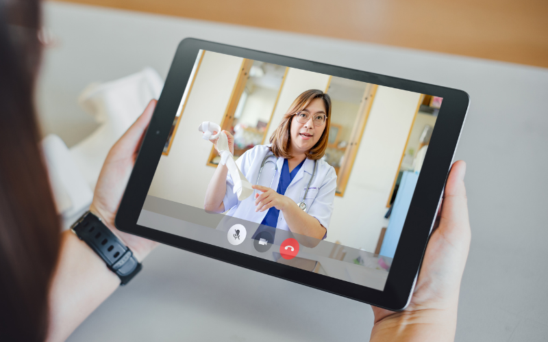 One-on-one virtual appointment between real human SP and healthcare learner
